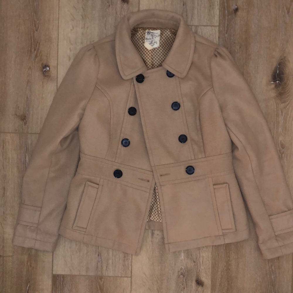Cute peacoat!